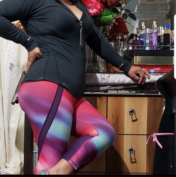 NIKE WOMEN'S DRI_FIT LONG SLEEVE RUNNING SZ SMALL - Picture 3 of 8